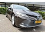 Toyota Camry 2.5 Hybrid Premium | Rijklaar | Head Up | Blind Spot | Leder | Stoelverw. | JBL | Dealer onderhouden | Adap.cruise | Clima 3-zones | NL-auto