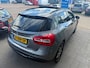 Mercedes-Benz GLA 180 Premium Plus
