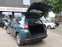 Peugeot 2008 1.2 Benzine * Style Edition * Navigatie * Parkeersensoren * Lichtmetalen Velgen * Climate & Cruise Control * DIstributieriem 2025 vervangen * Vingerhoets; Vierde Generatie Eersteklas Service !