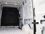 Volkswagen Crafter 35 2.0 TDI L3H3 177PK Automaat | Airco | Multifunctioneel Stuurwiel | Navigatie | Parkeersensoren Voor + Achter | Cruise Control | Achteruitrijcamera | DAB+ | Ergocomfort Bestuurdsstoel |