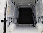 Volkswagen Crafter 35 2.0 TDI L3H3 177PK Automaat | Airco | Multifunctioneel Stuurwiel | Navigatie | Parkeersensoren Voor + Achter | Cruise Control | Achteruitrijcamera | DAB+ | Ergocomfort Bestuurdsstoel |