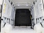 Volkswagen Crafter 35 2.0 TDI L3H3 177PK Automaat | Airco | Multifunctioneel Stuurwiel | Navigatie | Parkeersensoren Voor + Achter | Cruise Control | Achteruitrijcamera | DAB+ | Ergocomfort Bestuurdsstoel |