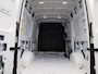 Volkswagen Crafter 35 2.0 TDI L3H3 177PK Automaat | Airco | Multifunctioneel Stuurwiel | Navigatie | Parkeersensoren Voor + Achter | Cruise Control | Achteruitrijcamera | DAB+ | Ergocomfort Bestuurdsstoel |