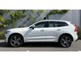 Volvo XC60 2.0 T5 Momentum | Bowers Wilkins Audio | Panoramadak | Head-up Display | 360 Graden Camera | Luchtvering | Sportstoelen | Lederen Bekleding | BLIS | Cruise Control Adaptief | Navigatie | Keyless Entry | Elektrische Achterklep | Parkeerverwarming | Stoelverwarming voor en achter