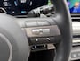 Hyundai Kona Electric Pure Edition 64.8 kWh / Stuur & Stoelverwarming / Navigatie / Achteruitrijcamera / Apple CarPlay & Android Auto / Parkeersensoren V + A /