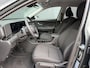 Hyundai Kona Electric Pure Edition 64.8 kWh / Stuur & Stoelverwarming / Navigatie / Achteruitrijcamera / Apple CarPlay & Android Auto / Parkeersensoren V + A /