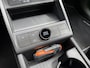 Hyundai Kona Electric Pure Edition 64.8 kWh / Stuur & Stoelverwarming / Navigatie / Achteruitrijcamera / Apple CarPlay & Android Auto / Parkeersensoren V + A /
