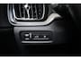 Volvo V60 2.0 T8 Twin Engine AWD R-Design BTW/LED/VIRTUAL/PANO/LEER+S.VERWARMING+MEMORY/KEYLES/CAM/HUD/LINE/ACC/12 MDN GARANTIE!