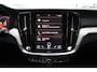 Volvo V60 2.0 T8 Twin Engine AWD R-Design BTW/LED/VIRTUAL/PANO/LEER+S.VERWARMING+MEMORY/KEYLES/CAM/HUD/LINE/ACC/12 MDN GARANTIE!