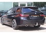 BMW 3-Serie Touring (g21) 330e M-Sport 292pk | LED | Sfeer | Trekhaak | Camera | Stoelverwarming | Leder