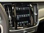 Volvo V90 2.0 T6 340pk AWD Recharge | Panoramadak | 360 camera | Adaptieve cruise | Trekhaak wegklapbaar | Apple CarPlay | Lederen bekleding | Elektrische achterklep | Virtueel cockpit | Dodehoekdetectie | Stoel&stuurverwarming | Harman&kardon audio | Full-LED | DAB | Head up display | Keyless | Volledig dealeronderhouden