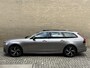 Volvo V90 2.0 T6 340pk AWD Recharge | Panoramadak | 360 camera | Adaptieve cruise | Trekhaak wegklapbaar | Apple CarPlay | Lederen bekleding | Elektrische achterklep | Virtueel cockpit | Dodehoekdetectie | Stoel&stuurverwarming | Harman&kardon audio | Full-LED | DAB | Head up display | Keyless | Volledig dealeronderhouden
