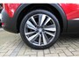Peugeot 5008 7P 1.2 PureTech Blue Lease Premium | Incl. 12 maanden Garantie Panorama dak | Stoelverwarming | Elektrisch verstelbare stoel met memory | 360* Camera | Apple CarPlay/Android Auto | Keyless entry/start | Adaptieve cruise controle | Elektrische kofferbakklep | Navigatie | Climate controle | LED Koplampen | Half lederen bekleding | Parkeersensoren | Origineel NL Auto | NAP
