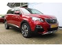 Peugeot 5008 7P 1.2 PureTech Blue Lease Premium | Incl. 12 maanden Garantie Panorama dak | Stoelverwarming | Elektrisch verstelbare stoel met memory | 360* Camera | Apple CarPlay/Android Auto | Keyless entry/start | Adaptieve cruise controle | Elektrische kofferbakklep | Navigatie | Climate controle | LED Koplampen | Half lederen bekleding | Parkeersensoren | Origineel NL Auto | NAP