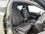 Toyota Corolla Touring Sports 1.8 Hybrid First Edition bi-tone | Parkeersensoren voor+achter met assistent | Achteruitrijcamera | Apple CarPlay/Android auto | Navigatie | DAB | Cruise control adaptive | Climate control |