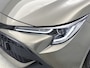 Toyota Corolla Touring Sports 1.8 Hybrid First Edition bi-tone | Parkeersensoren voor+achter met assistent | Achteruitrijcamera | Apple CarPlay/Android auto | Navigatie | DAB | Cruise control adaptive | Climate control |