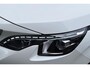 Peugeot 5008 1.2 PureTech Allure | Automaat | Panoramadak | Trekhaak | Climate Control | Cruise Control | 360* Camera | Dodehoeksensoren | Elektrisch Bedienbare Kofferklep | Apple Carplay/Android Auto |