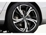 Volvo V60 T6 PLUG-IN HYBRID AWD ULTRA DARK *VOL!* -PANO.DAK|BOWERS&WILKNS|360°CAM|19"|HEAD-UP DISP.|SPORTSTOELEN|BLACK.BADGE