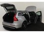 Volvo V60 T6 PLUG-IN HYBRID AWD ULTRA DARK *VOL!* -PANO.DAK|BOWERS&WILKNS|360°CAM|19"|HEAD-UP DISP.|SPORTSTOELEN|BLACK.BADGE
