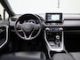 Toyota RAV4 2.5 Hybrid AWD Bi-Tone | Trekhaak | Panorama dak | LMV | Automaat | Half Leder | Parkeer sensoren | Elec. achterklep | Navigatie | Camera | Climate control | Stoel verwarming | Cruise control |