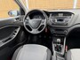 Hyundai i20 1.2 HP i-Motion Comfort Trekhaak | Climate control | Rijstrooksensor | Cruise control | Lichtmetalen velgen | Elektrische ramen voor en achter | Elektrisch inklapbare spiegels | Parkeersensoren achter