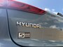 Hyundai i20 1.2 HP i-Motion Comfort Trekhaak | Climate control | Rijstrooksensor | Cruise control | Lichtmetalen velgen | Elektrische ramen voor en achter | Elektrisch inklapbare spiegels | Parkeersensoren achter