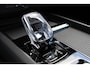 Volvo XC60 2.0 T8 Plug-in hybrid AWD Ultra Executive Ed. | Bowers & Wilkins | Head-up Display | Luchtvering | Gelaagde Zijruiten | Panoramisch Schuif-/Kanteldak | Visual Park Assist incl. 360° Camera | Nappa Lederen Bekleding | Stoelventilatie Voorin | Stuurverwarming | Stoelverwarming Voor en Achter | Massagefunctie Voorin | 21-Inch Lichtmetalen Velgen | Adaptieve Cruise Control | Pilot Assist | BLIS | Elektrische Achterklep | Elektrisch Verstelbare Voorstoelen Met Memory | Getint Glas | Charcoal Hemelbekleding |