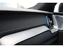 Volvo XC60 2.0 T8 Plug-in hybrid AWD Ultra Executive Ed. | Bowers & Wilkins | Head-up Display | Luchtvering | Gelaagde Zijruiten | Panoramisch Schuif-/Kanteldak | Visual Park Assist incl. 360° Camera | Nappa Lederen Bekleding | Stoelventilatie Voorin | Stuurverwarming | Stoelverwarming Voor en Achter | Massagefunctie Voorin | 21-Inch Lichtmetalen Velgen | Adaptieve Cruise Control | Pilot Assist | BLIS | Elektrische Achterklep | Elektrisch Verstelbare Voorstoelen Met Memory | Getint Glas | Charcoal Hemelbekleding |