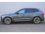 Volvo XC60 2.0 T8 Plug-in hybrid AWD Ultra Executive Ed. | Bowers & Wilkins | Head-up Display | Luchtvering | Gelaagde Zijruiten | Panoramisch Schuif-/Kanteldak | Visual Park Assist incl. 360° Camera | Nappa Lederen Bekleding | Stoelventilatie Voorin | Stuurverwarming | Stoelverwarming Voor en Achter | Massagefunctie Voorin | 21-Inch Lichtmetalen Velgen | Adaptieve Cruise Control | Pilot Assist | BLIS | Elektrische Achterklep | Elektrisch Verstelbare Voorstoelen Met Memory | Getint Glas | Charcoal Hemelbekleding |