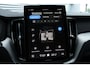 Volvo XC60 2.0 T8 Plug-in hybrid AWD Ultra Executive Ed. | Bowers & Wilkins | Head-up Display | Luchtvering | Gelaagde Zijruiten | Panoramisch Schuif-/Kanteldak | Visual Park Assist incl. 360° Camera | Nappa Lederen Bekleding | Stoelventilatie Voorin | Stuurverwarming | Stoelverwarming Voor en Achter | Massagefunctie Voorin | 21-Inch Lichtmetalen Velgen | Adaptieve Cruise Control | Pilot Assist | BLIS | Elektrische Achterklep | Elektrisch Verstelbare Voorstoelen Met Memory | Getint Glas | Charcoal Hemelbekleding |