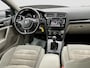 Volkswagen Golf 1.4 TSi 140 pk ACT Highline | NAV. | ALCANTARA | TREKHAAK AFN. | XENON | NL-AUTO |