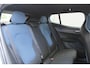 Volvo EX30 P5 Long Range Plus Europa 69 kWh | Dak Hoogglans Zwart | Elektrische Achterklep | Getint Glas | Adaptieve Cruise Control | Pilot Assist | Harman/Kardon | Elektrisch Verstelbare Voorstoelen | Stuurverwarming | Stoelverwarming | Keyless | BLIS | Parkeersensoren Voor en Achter | Achteruitrijcamera | Google |