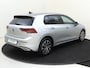 Volkswagen Golf 1.4 eHybrid | SoH 95% | Keyless | Dodehoek detectie | Achteruitrijcamera | Adaptieve cruise control | Navigatie | Massagefunctie bestuurdersstoel | CarPlay |