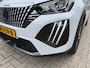 Peugeot 2008 1.2 Hybrid 145 Allure | Bouwjaar 2026 | Tot 8 jaar Garantie | Navigatie | Keyless entry | Adaptieve Cruise Control | 360 Graden Camera | Draadloos Telefoonlader | Parkeersensoren V+A | Hoge Zitpositie | Dode Hoek Detectie |Hybride Elektrisch rijden met Automaat | Climate Control | LED Verlichting | 17" Lichtmetalen Velgen |