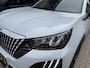 Peugeot 2008 1.2 Hybrid 145 Allure | Bouwjaar 2026 | Tot 8 jaar Garantie | Navigatie | Keyless entry | Adaptieve Cruise Control | 360 Graden Camera | Draadloos Telefoonlader | Parkeersensoren V+A | Hoge Zitpositie | Dode Hoek Detectie |Hybride Elektrisch rijden met Automaat | Climate Control | LED Verlichting | 17" Lichtmetalen Velgen |