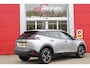 Peugeot 2008 1.2 100PK ALLURE | TREKHAAK | CAMERA VOOR + ACHTER | NAVIGATIE | DRAADLOZE APPLE CARPLAY/ANDROID AUTO | LED KOPLAMPEN | ALL SEASON BANDEN | ADAPTIVE CRUISE CONTROL | DODEHOEK BEWAKING |