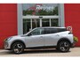 Peugeot 2008 1.2 100PK ALLURE | TREKHAAK | CAMERA VOOR + ACHTER | NAVIGATIE | DRAADLOZE APPLE CARPLAY/ANDROID AUTO | LED KOPLAMPEN | ALL SEASON BANDEN | ADAPTIVE CRUISE CONTROL | DODEHOEK DETECTIE | CLIMATE CONTROL | DAB+ RADIO |
