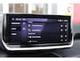 Peugeot 2008 1.2 100PK ALLURE | TREKHAAK | CAMERA VOOR + ACHTER | NAVIGATIE | DRAADLOZE APPLE CARPLAY/ANDROID AUTO | LED KOPLAMPEN | ALL SEASON BANDEN | ADAPTIVE CRUISE CONTROL | DODEHOEK BEWAKING |