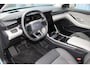 Ford Explorer Extended Range AWD 79 kWh-250kW. Vierwielaandrijving ! Fabrieksgarantie t/m 24-10-2029 ! Slechts 9.600km ! Autm. airco, HUD, stoel-en stuurwiel verw., elektr. achterklep, side- en lane assist, navigatie, telefoonvoorb. etc.