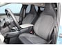 Ford Explorer Extended Range AWD 79 kWh-250kW. Vierwielaandrijving ! Fabrieksgarantie t/m 24-10-2029 ! Slechts 9.600km ! Autm. airco, HUD, stoel-en stuurwiel verw., elektr. achterklep, side- en lane assist, navigatie, telefoonvoorb. etc.