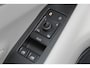 Ford Explorer Extended Range AWD 79 kWh-250kW. Vierwielaandrijving ! Fabrieksgarantie t/m 24-10-2029 ! Slechts 9.600km ! Autm. airco, HUD, stoel-en stuurwiel verw., elektr. achterklep, side- en lane assist, navigatie, telefoonvoorb. etc.