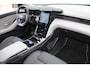 Ford Explorer Extended Range AWD 79 kWh-250kW. Vierwielaandrijving ! Fabrieksgarantie t/m 24-10-2029 ! Slechts 9.600km ! Autm. airco, HUD, stoel-en stuurwiel verw., elektr. achterklep, side- en lane assist, navigatie, telefoonvoorb. etc.