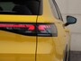 Volkswagen T-Roc R-Line First Edition 1.5 eTSI 110 kW / 150 PK SUV | Panoramadak | Trekhaak | Matrix | Harman Kardon | Black Style | Navigatie | Elektrische Klep |