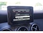 Mercedes-Benz CLA 200 Ambition 2e eigen. NAP AMG-pakket LED-verlichting bestuurdersstoel electr.verstelbaar met memory schakelflippers a/h stuur 18"-lmv PDC v+a stoelverwarming panodak lederen-bekleding navigatie