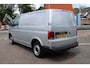 Volkswagen Transporter 6.1 2.0 TDI 110pk L1H1 30 Comfortline / Navigatie / Parkeersensoren A. / Cruise control / APP Connect / Verwarmb voorruit