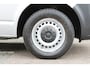 Volkswagen Transporter 6.1 2.0 TDI 110pk L1H1 30 Comfortline / Navigatie / Parkeersensoren A. / Cruise control / APP Connect / Verwarmb voorruit