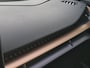CUPRA Tavascan Business 82 kWh / Fabrieksgarantie t/m 8-2027 / SOH 100% / All season banden / CCS snelladen / Elektrische achterklep / Warmtepomp / Stuur- Stoel & Voorruit verwarming / Achteruitrijcamera / Adaptief cruise control / Keyless Entry/Start / Apple Carplay Android Auto / Climate control /