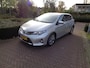 Toyota Auris 1.8 Hybrid 136pk Aut Dynamic bij Toyota specialist, rijklaar met 12 maanden garantie