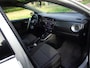 Toyota Auris 1.8 Hybrid 136pk Aut Dynamic bij Toyota specialist, rijklaar met 12 maanden garantie