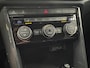 Volkswagen T-Roc 1.5 TSi 3x R-line Automaat-Afn.Trekhaak-Navigatie-Adapt.Cr.contr-Clima-Carplay-Camera-Stoelverwarming-Parkeersensoren-Lm18''velgen